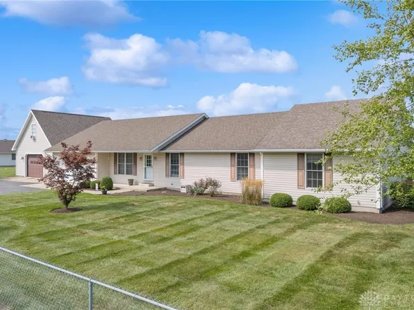 1079 Ventura Dr, Wilmington, OH 45177