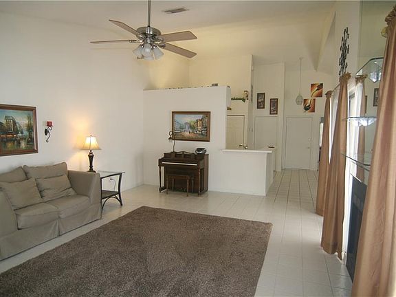 5th image of 113 Northshore Cir