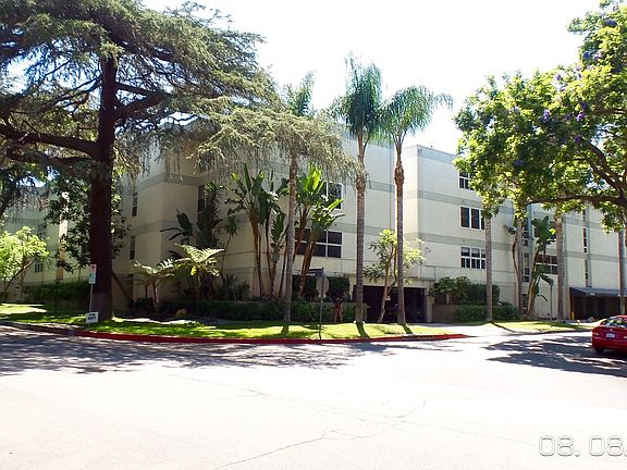 3rd image of 14144 Dickens St APT 301
