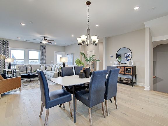 3rd image of 708 Mulberry Walk