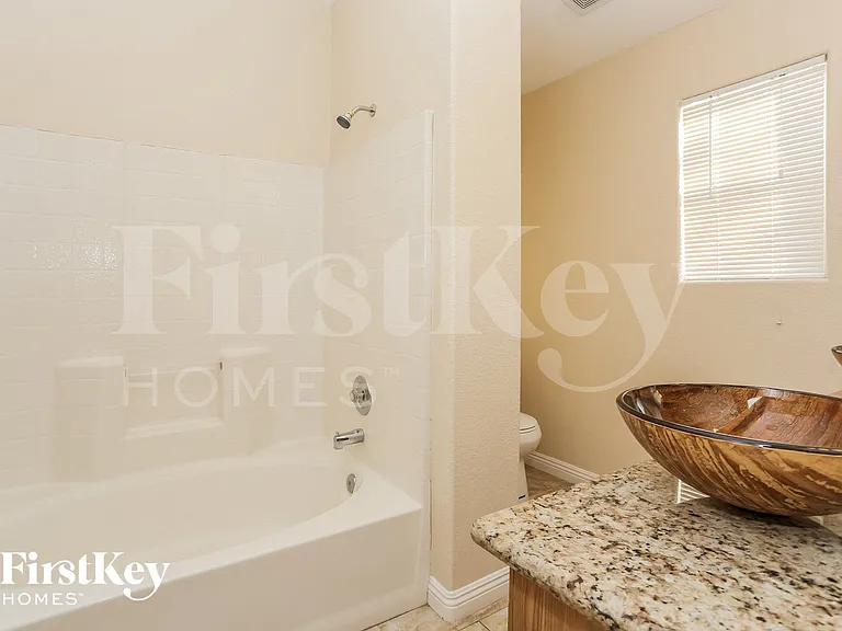 5412 Redview Ct — Photo 8
