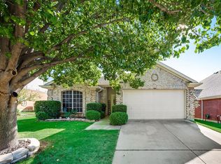 6809 Edgefield Dr, Denton, TX 76210