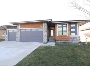 502 NE Westgate Dr, Waukee, IA 50263