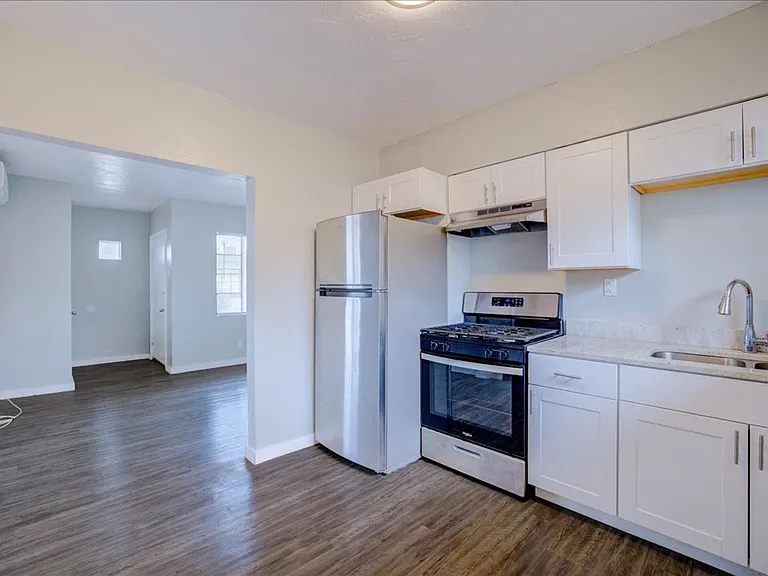 2116 N Forgeus Ave #A — Photo 8