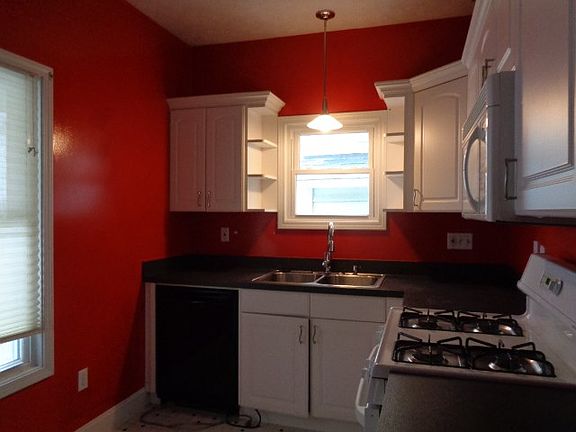 5th image of 1328 W 108th St
