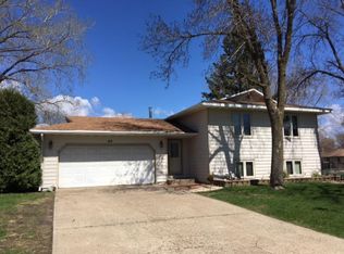 49 117th Ave NE, Blaine, MN 55434