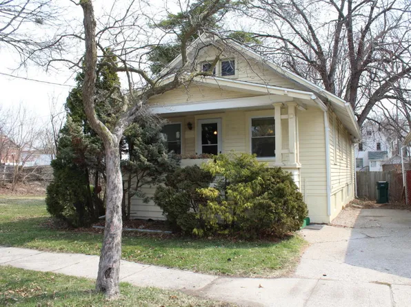 121 Clifford St, Lansing, MI 48912