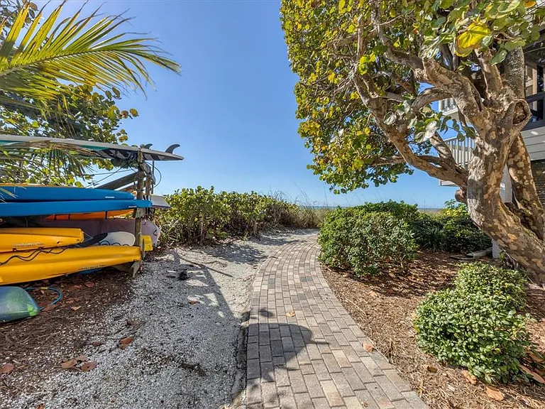 5757 Gulf Of Mexico Dr #305 — Photo 29