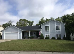 2325 Jamestown Dr SE, Kentwood, MI 49508