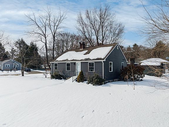 2nd image of 140 Slumber Ln