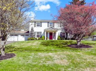 6130 Turpin Hills Dr, Cincinnati, OH 45244