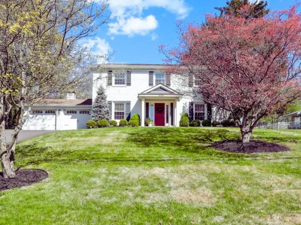 6130 Turpin Hills Dr, Cincinnati, OH 45244