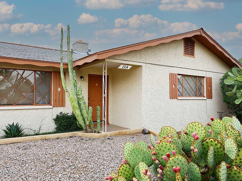 1st image of 204 E Papago Cir S