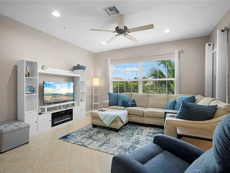 23520 Alamanda Dr #202 — Photo 10
