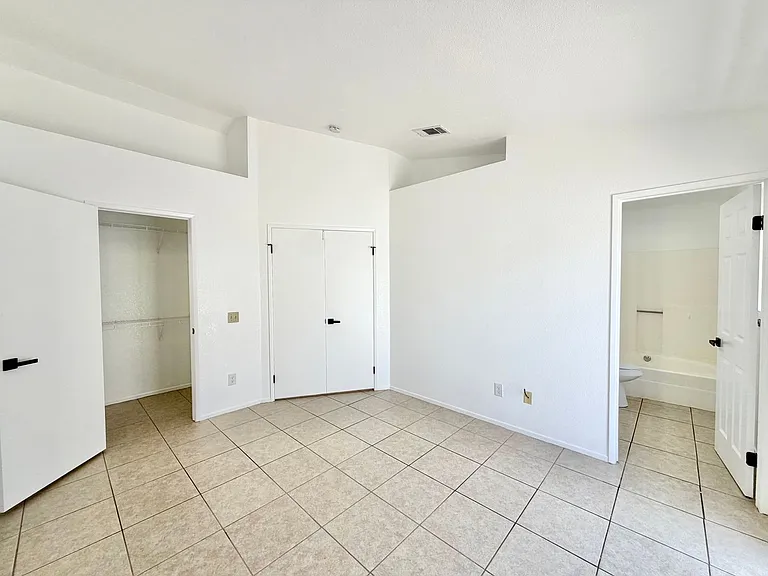 29677 Woodlands Ave — Photo 18