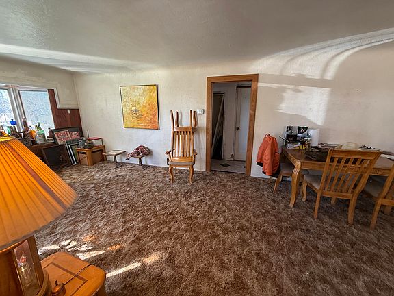 4th image of 1740 Riverside Dr