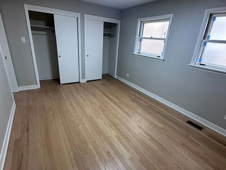 6009 S Kolin Ave — Photo 12
