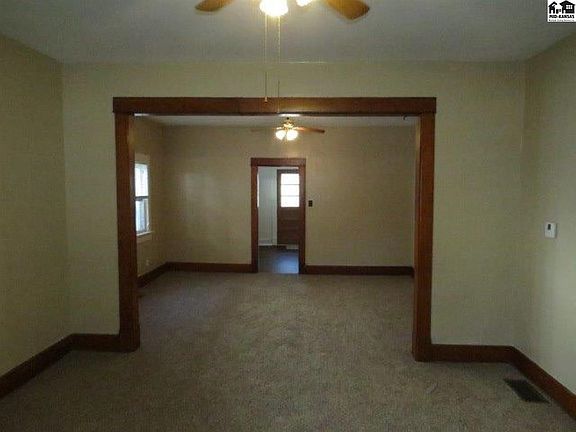 3rd image of 631 E 4th Ave