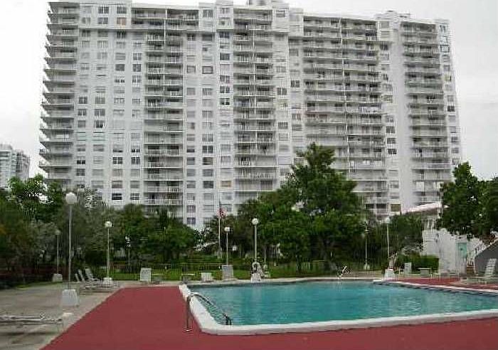 1st image of 2851 NE 183rd St APT 1104