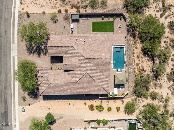 11851 N Luzon Ct, Oro Valley, AZ 85737