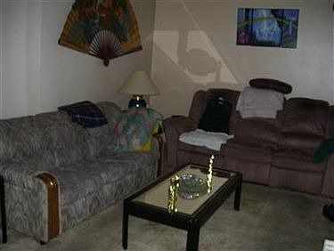 4th image of 1033 E 77th St