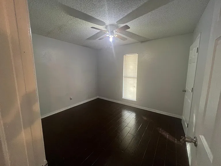 6004 Pinto Cir — Photo 19