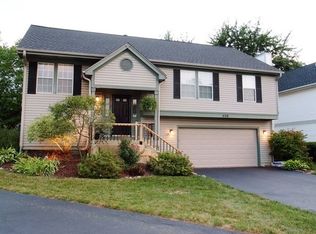458 Rush Ct, Lake Zurich, IL
