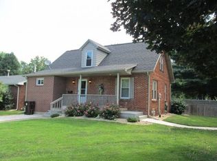 512 Brooklyn Ave, Jacksonville, IL 62650