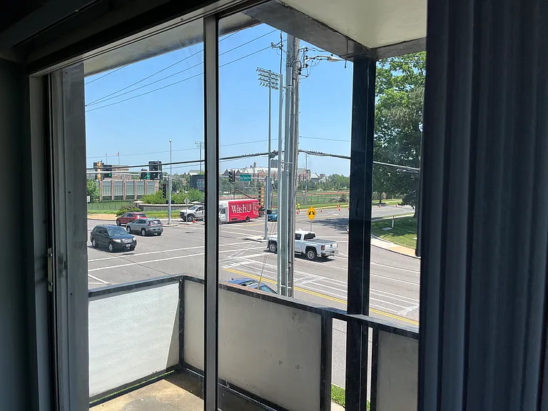 5 S Big Bend Blvd — Photo 28