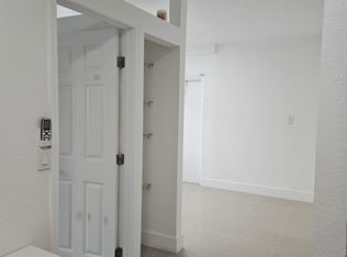1655 N Bluebird Ln, Homestead, FL 33035
