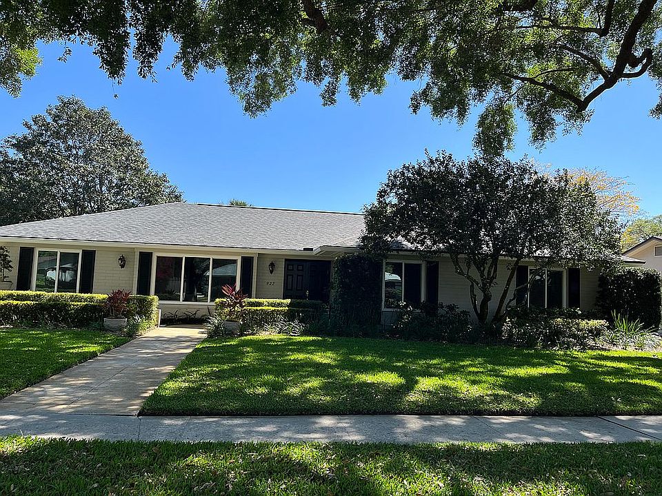 1st image of 922 Golfside Dr