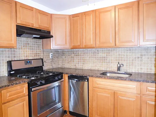 Rented by Bohemia Realty Group | media 13