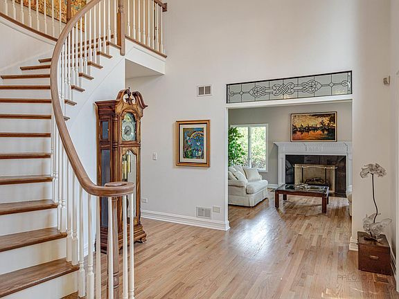 4th image of 920 Goldenrod Ln