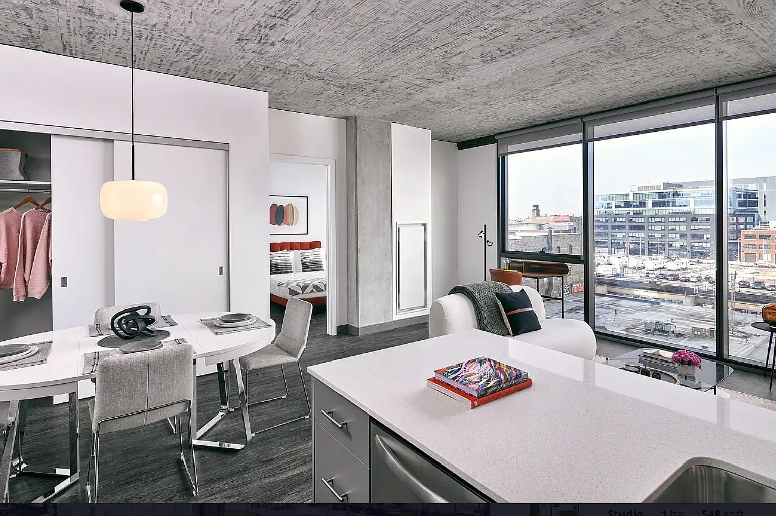 1 bed, 797 sqft, $2,952 — Photo 3