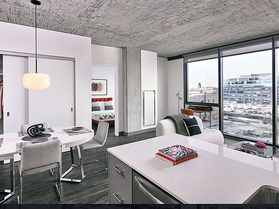 3rd image of 1301 W Lake St #504