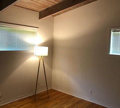 5th image of 1003 Buena Vista St