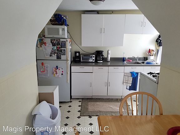 4th image of 667 Richmond Ave APT 5