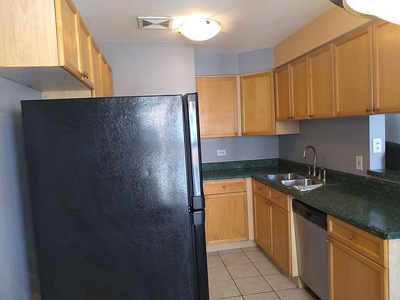 3rd image of 2424 W Estes Ave APT 3B