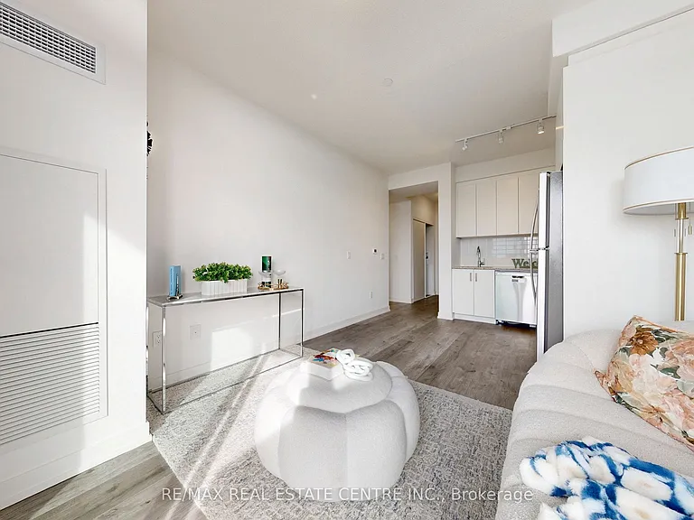 1010 Dundas St E #Penthouse 12 — Photo 13