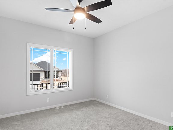 4th image of 20915 Sandstone Ln