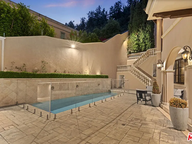 1465 N Robmar Dr — Photo 28