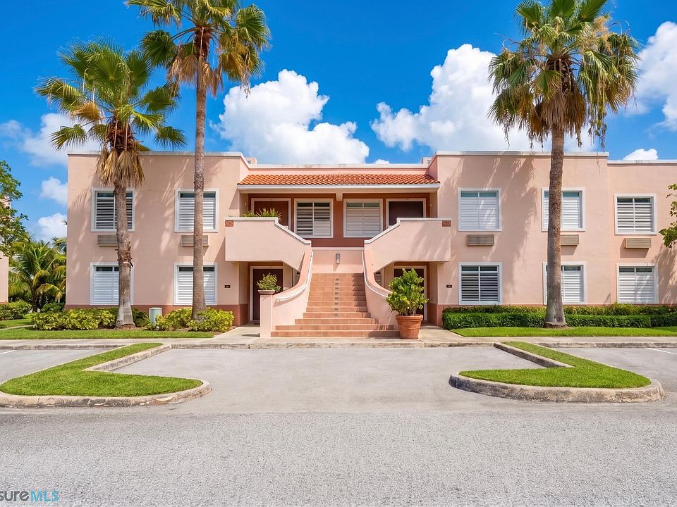 1st image of 25 Palmas Dr #B