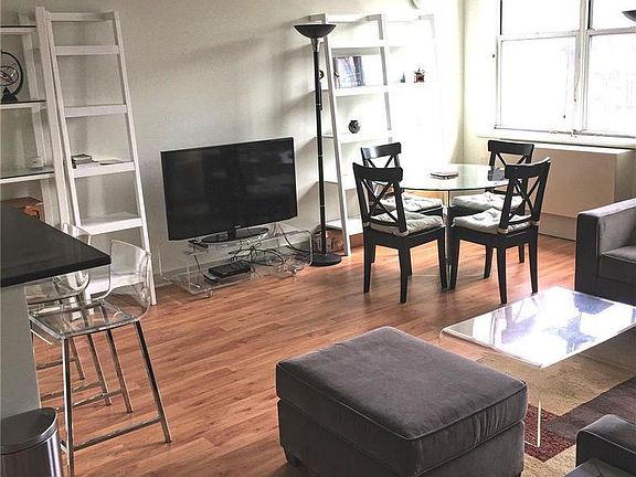 4th image of 2187 Frederick Douglass Blvd #7E