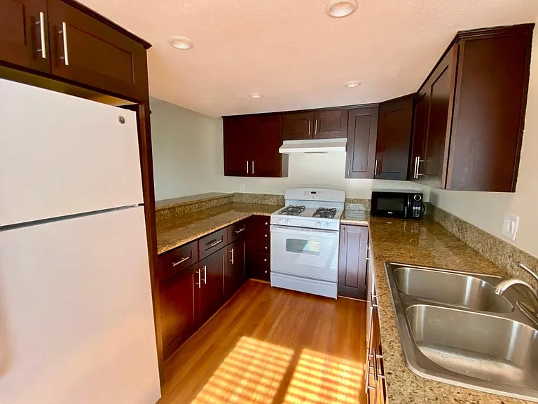 3731 Haines St #C — Photo 5