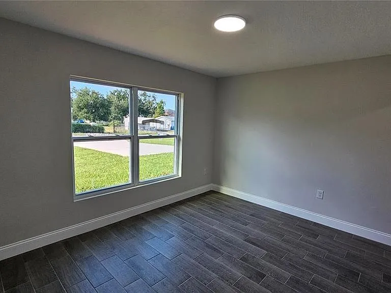604 Lime Ave — Photo 10