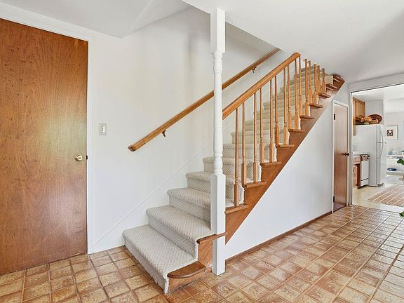 4th image of 3950 Brookline Way