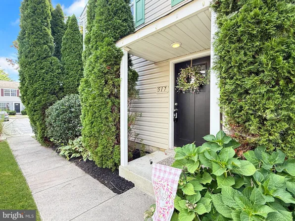 517 Lancaster Pl, Frederick, MD 21703