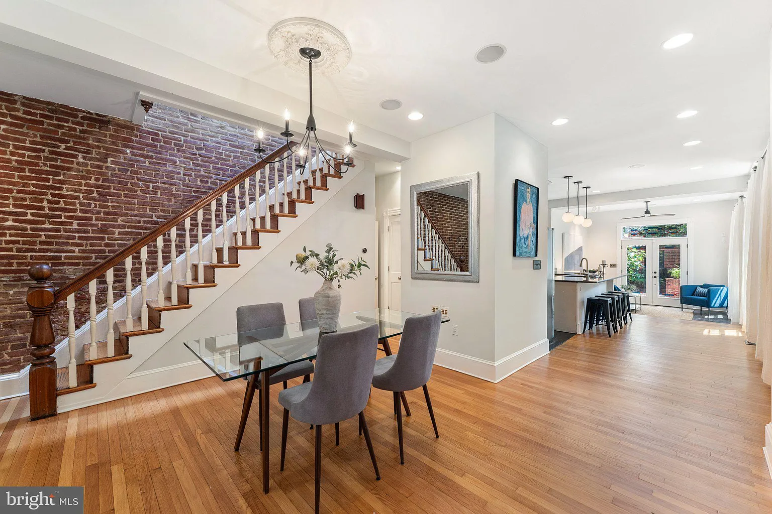 1413 A St SE photo 1