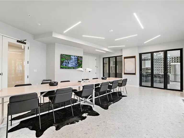 800 Embassy Dr #416 — Photo 20
