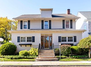 301 Roosevelt Pl, Grosse Pointe, MI 48230